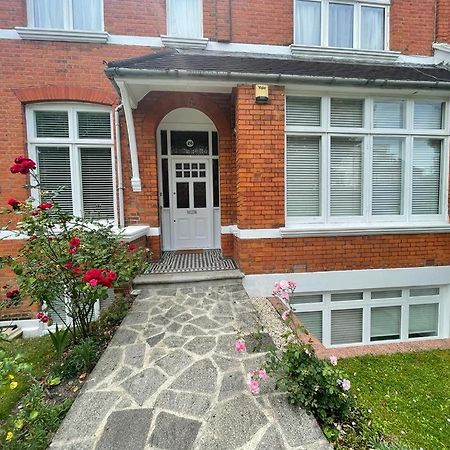 Spacious Holiday Home! London Exterior photo